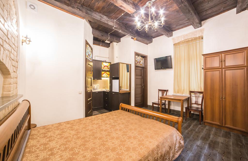 Apartment On Valova 16-2- 2 Minutes To Market Square Lviv Dış mekan fotoğraf